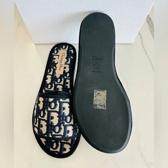 Dior Chez Moi Oblique Slides - Picture 6 of 9